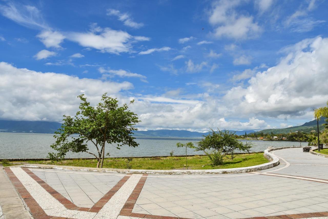 Casa Jardin-Lakeside Boutique Resort By Restavio Ajijic Exterior photo
